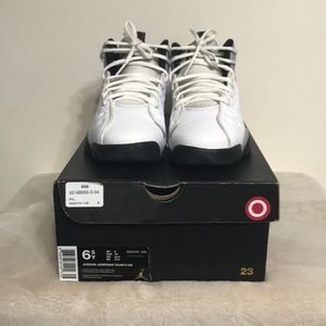 Youth Jordan Jumpman size 6 1/2